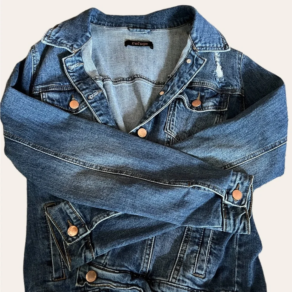 Jean jacket - Picture 1 of 4